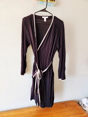 A Pea in the Pod Large Maternity Robe